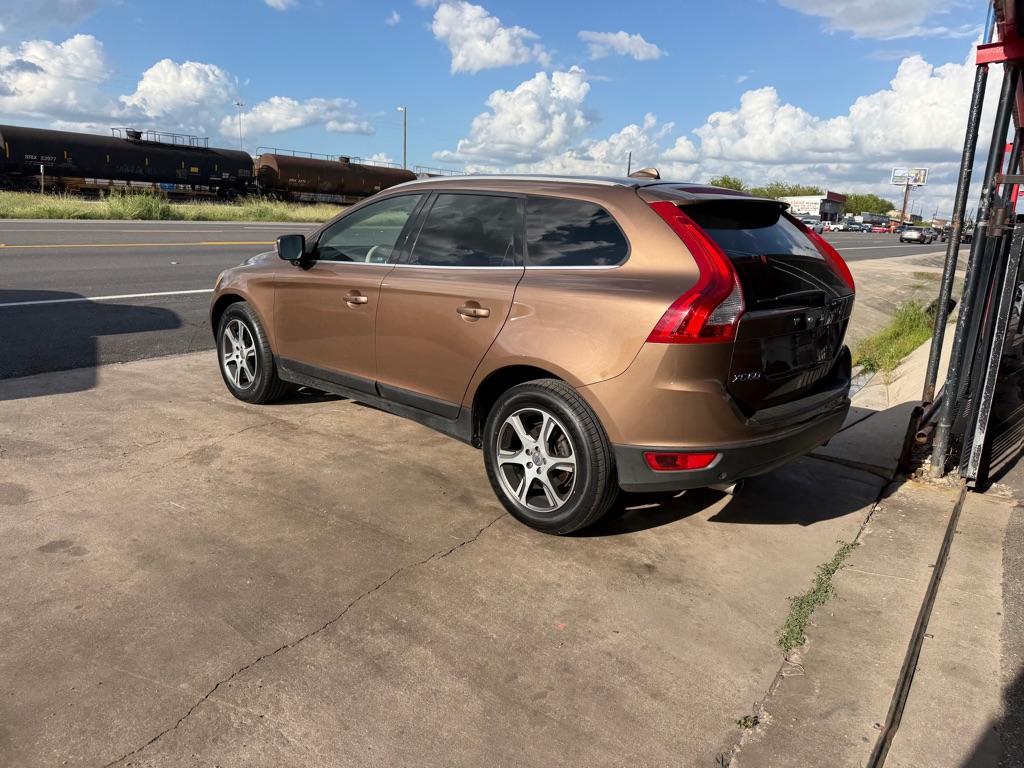 Photo 6 of this VOLVO XC60