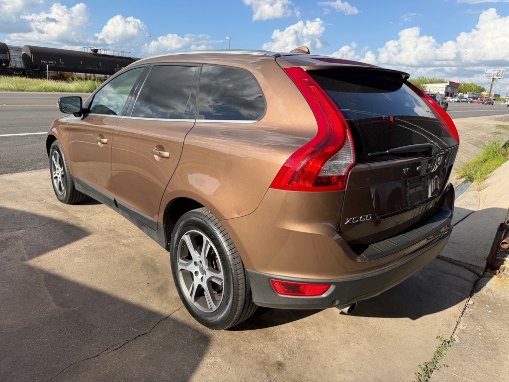 Photo 16 of this VOLVO XC60