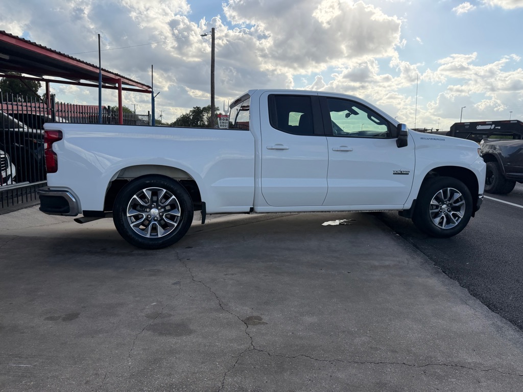 Photo 4 of this CHEVROLET SILVERADO 1500