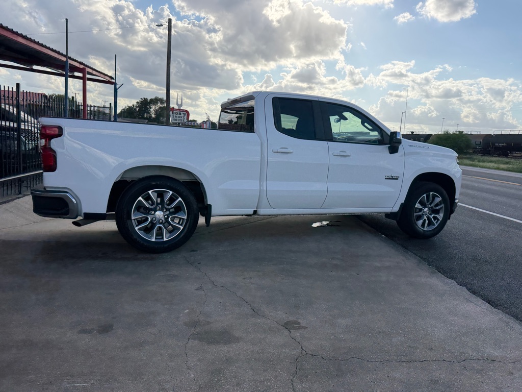 Photo 3 of this CHEVROLET SILVERADO 1500