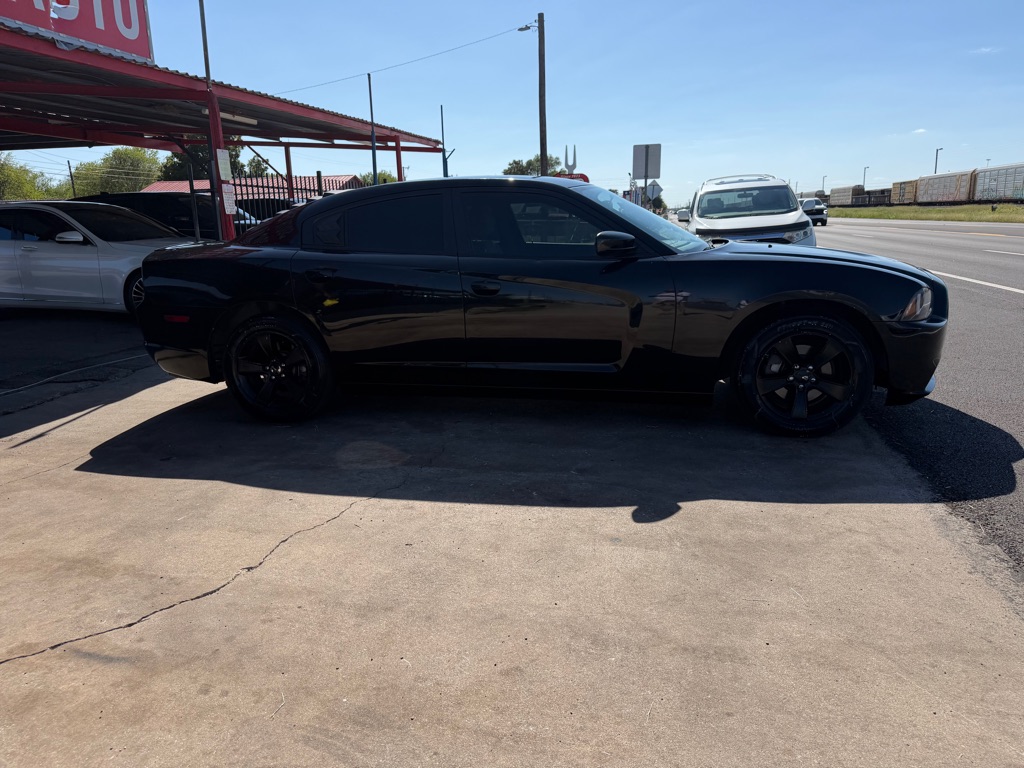 Photo 2 of this DODGE CHARGER