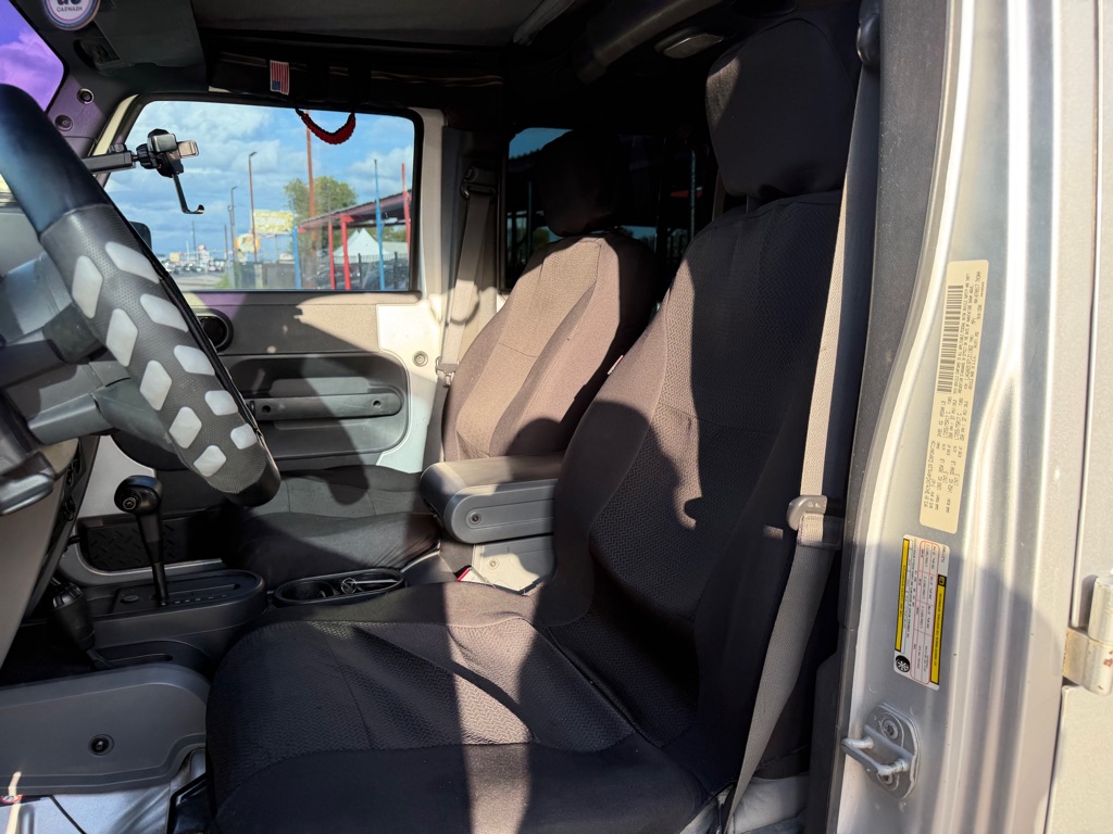 Photo 23 of this JEEP WRANGLER