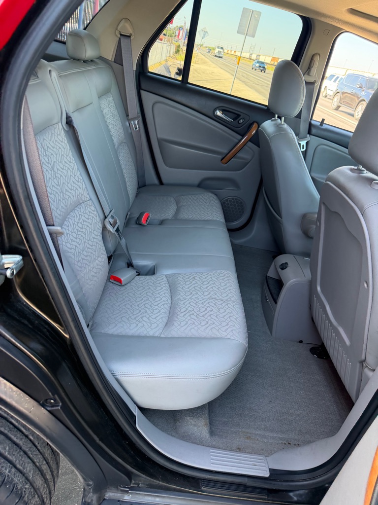 Photo 30 of this SATURN VUE