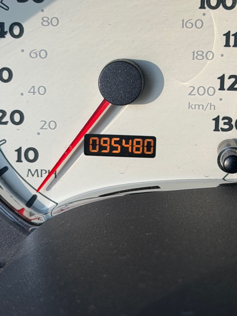 Photo 55 of this SATURN VUE