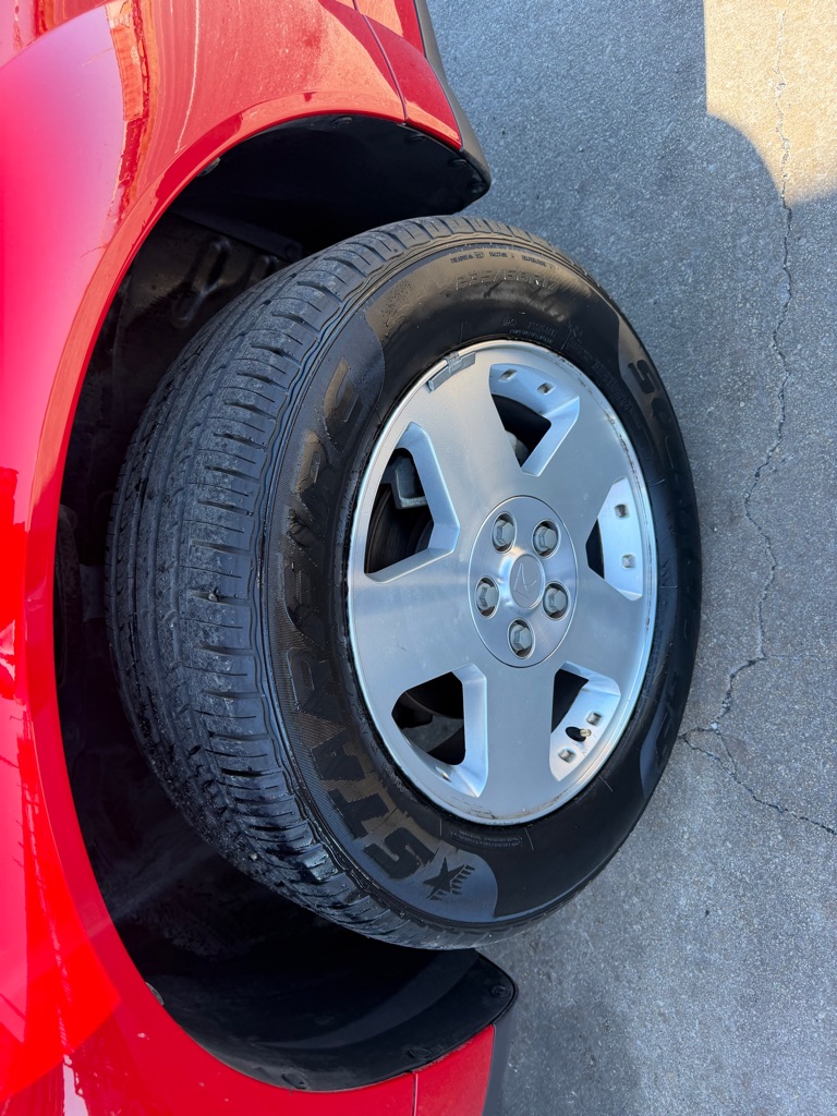 Photo 24 of this SATURN VUE