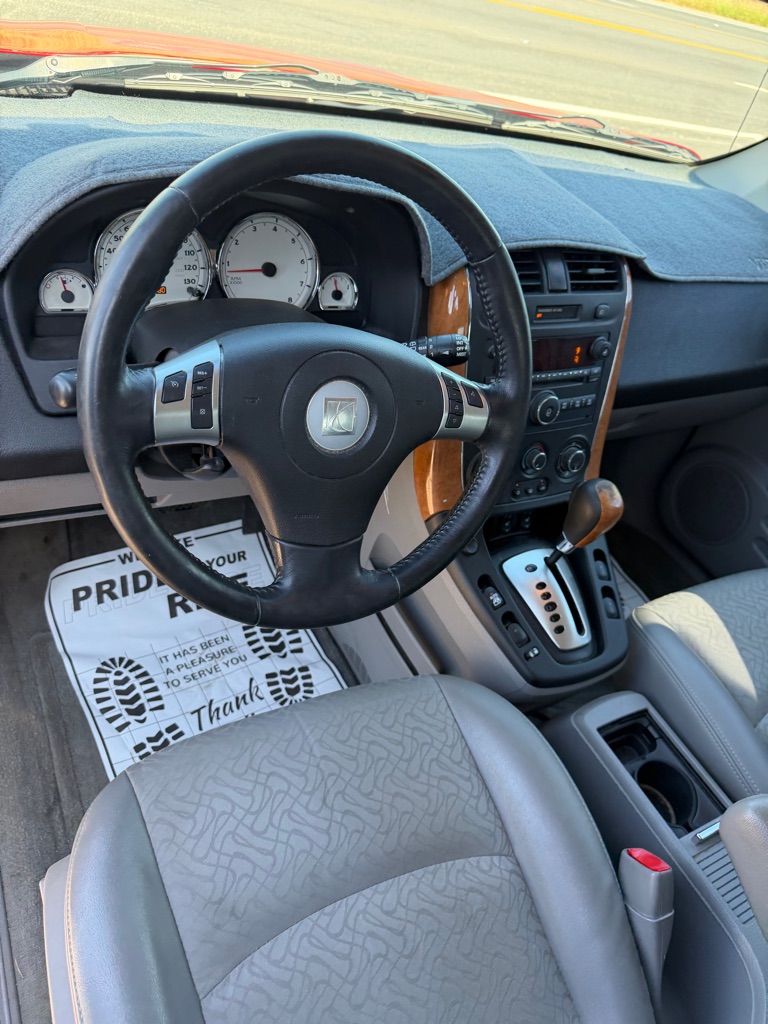 Photo 52 of this SATURN VUE