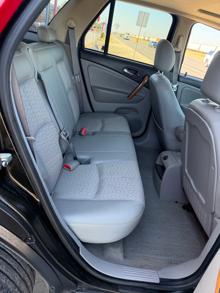 Photo 31 of this SATURN VUE