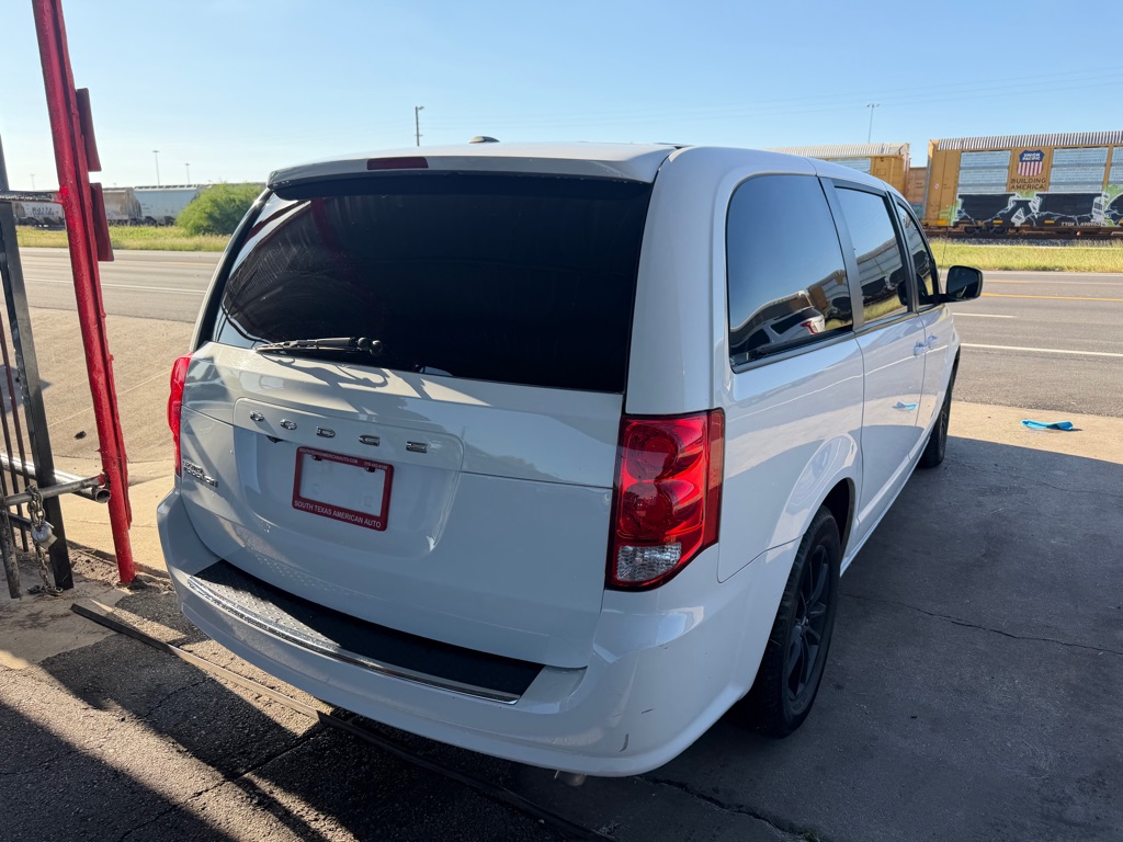 Photo 31 of this DODGE GRAND CARAVAN