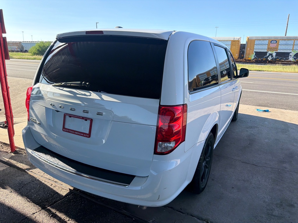 Photo 18 of this DODGE GRAND CARAVAN