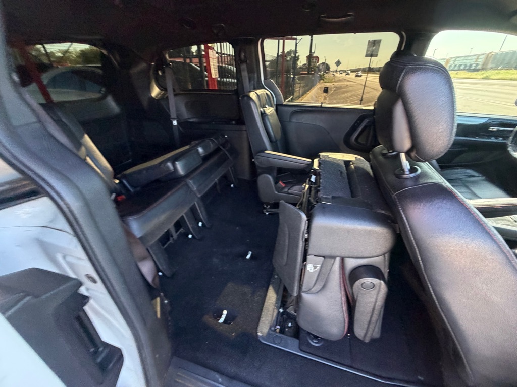 Photo 54 of this DODGE GRAND CARAVAN
