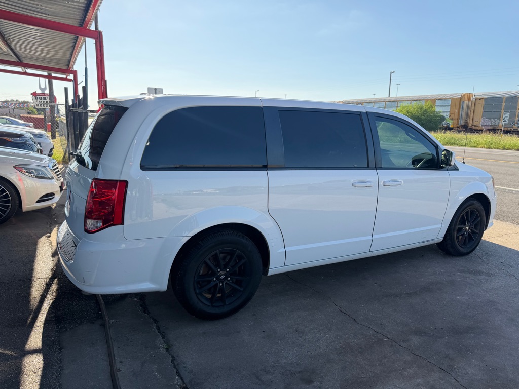 Photo 17 of this DODGE GRAND CARAVAN