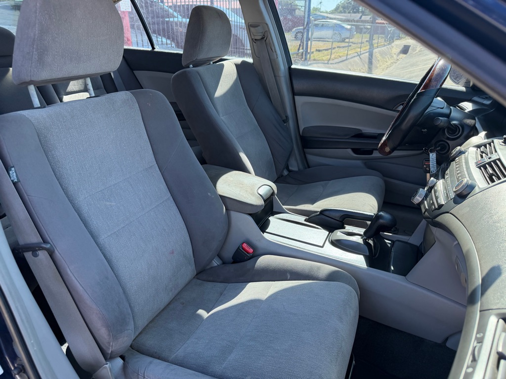 Photo 32 of this HONDA ACCORD