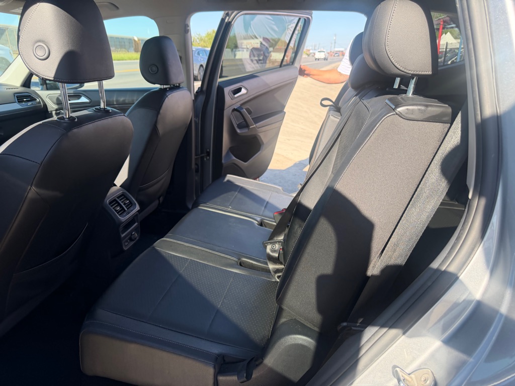 Photo 51 of this VOLKSWAGEN TIGUAN