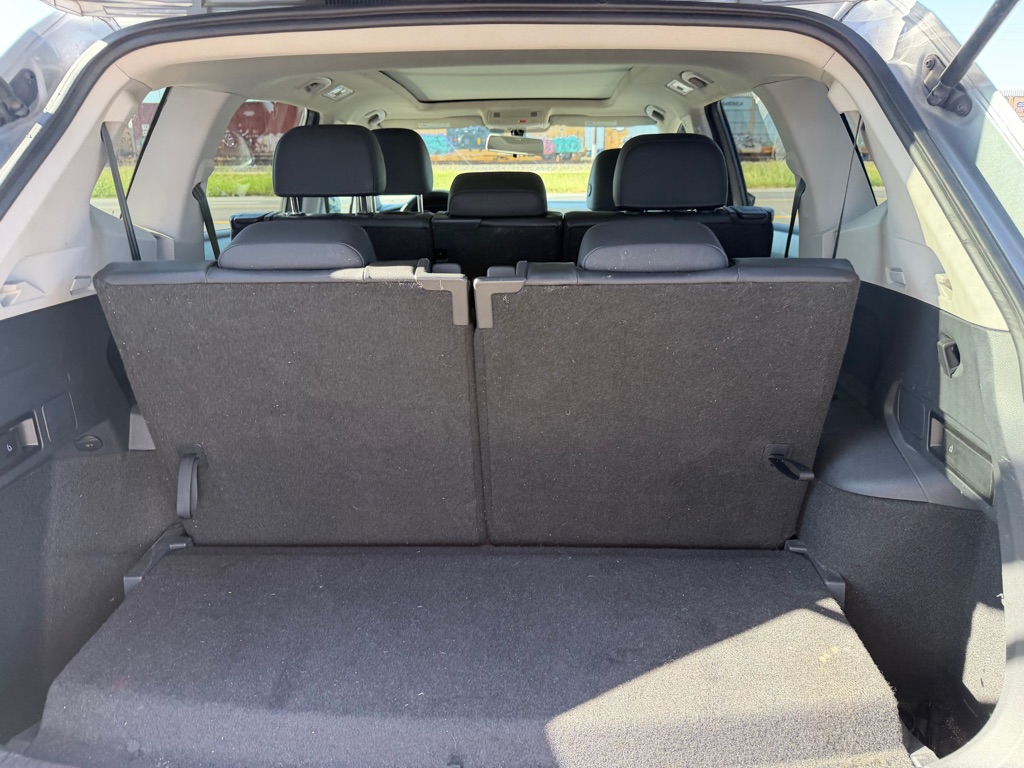 Photo 36 of this VOLKSWAGEN TIGUAN