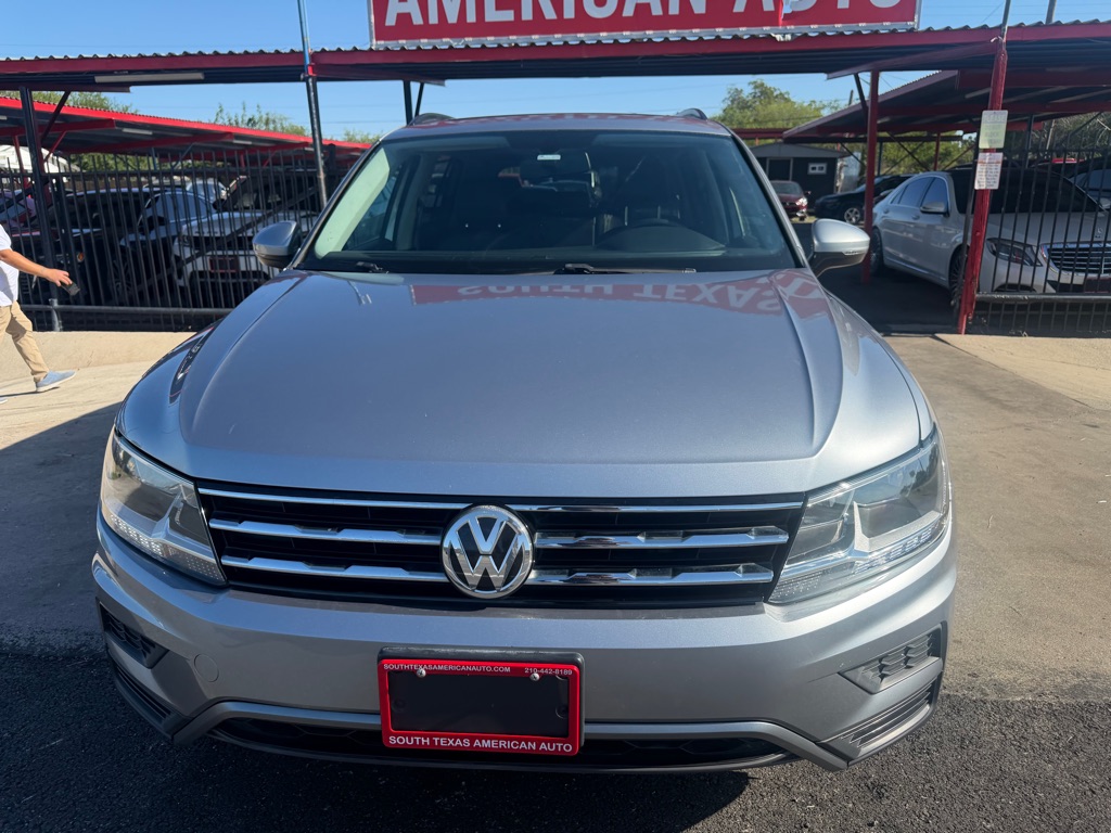 Photo 22 of this VOLKSWAGEN TIGUAN