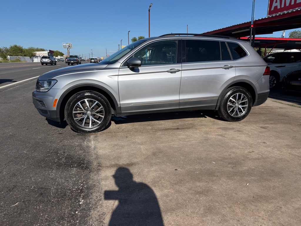 Photo 32 of this VOLKSWAGEN TIGUAN