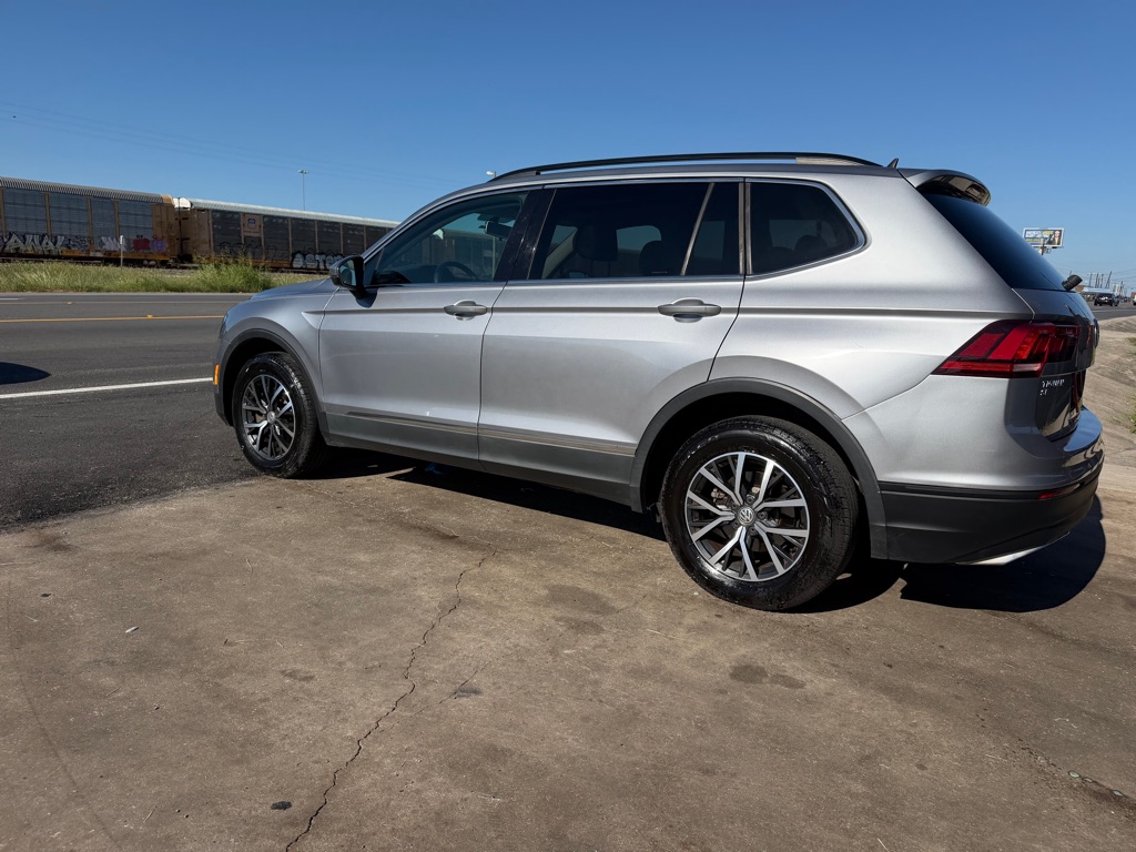 Photo 7 of this VOLKSWAGEN TIGUAN