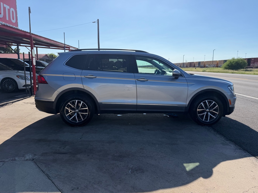 Photo 17 of this VOLKSWAGEN TIGUAN