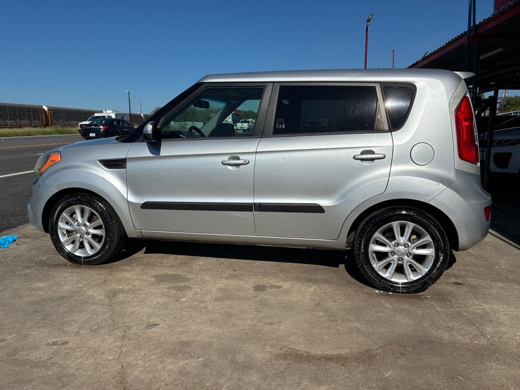 Photo 8 of this KIA SOUL