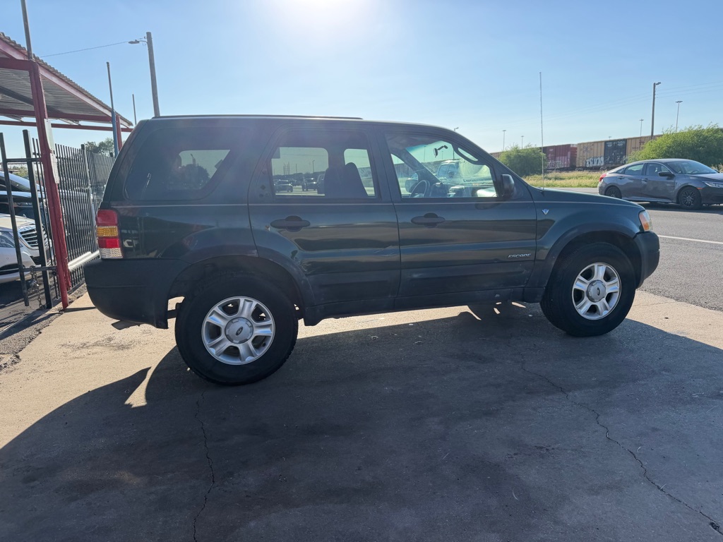 Photo 31 of this FORD ESCAPE