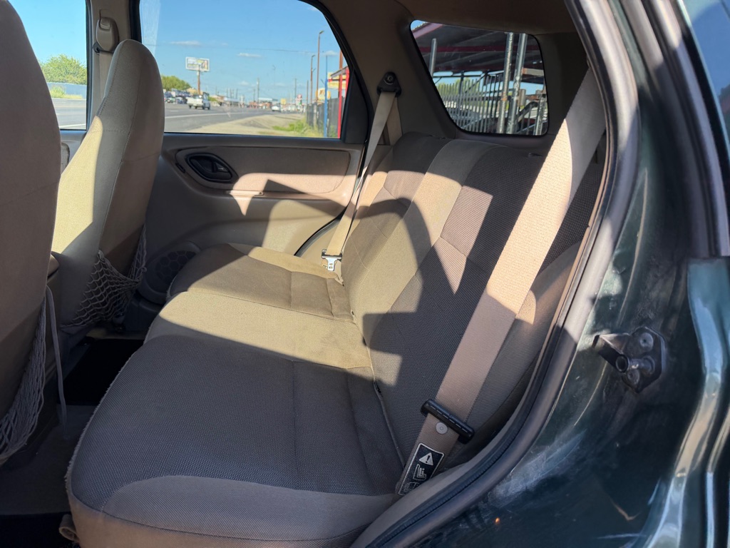Photo 20 of this FORD ESCAPE