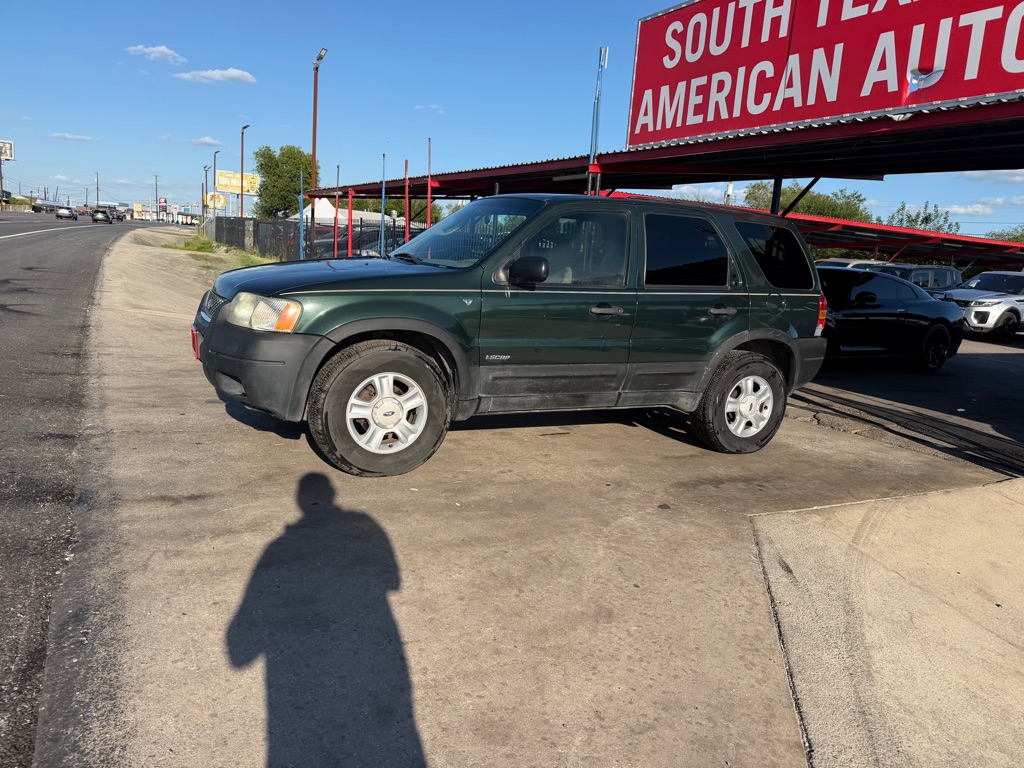 Photo 2 of this FORD ESCAPE