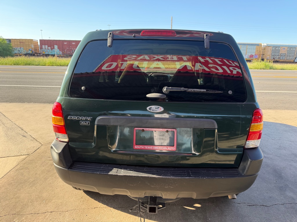 Photo 33 of this FORD ESCAPE