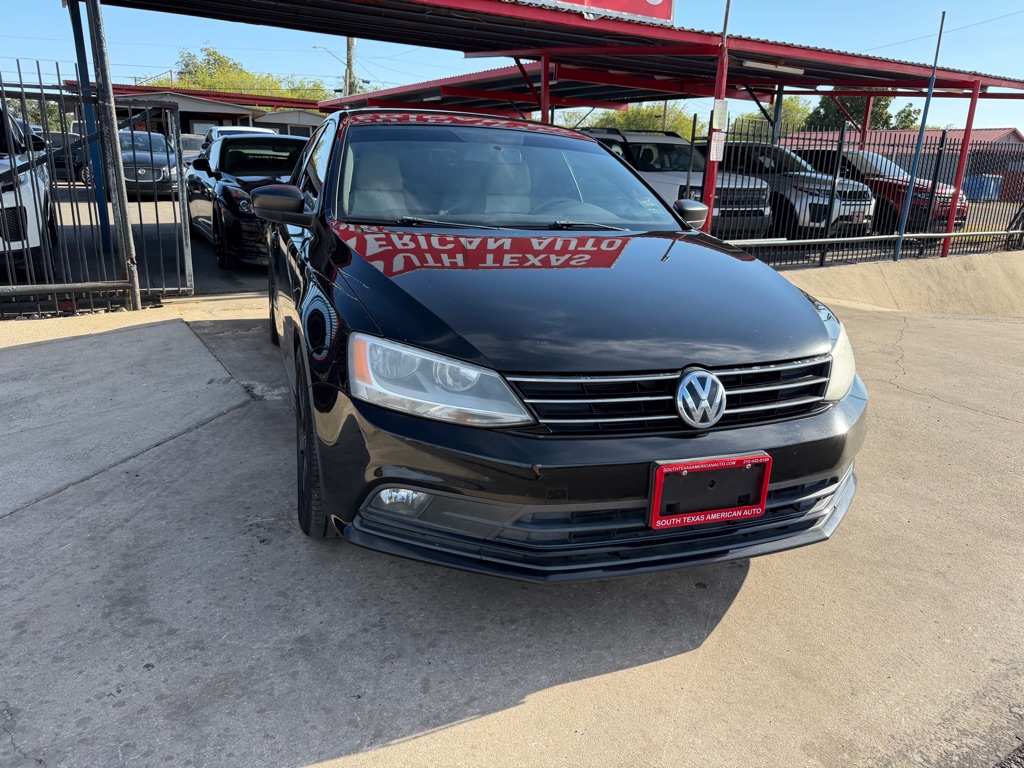 Photo 8 of this VOLKSWAGEN JETTA