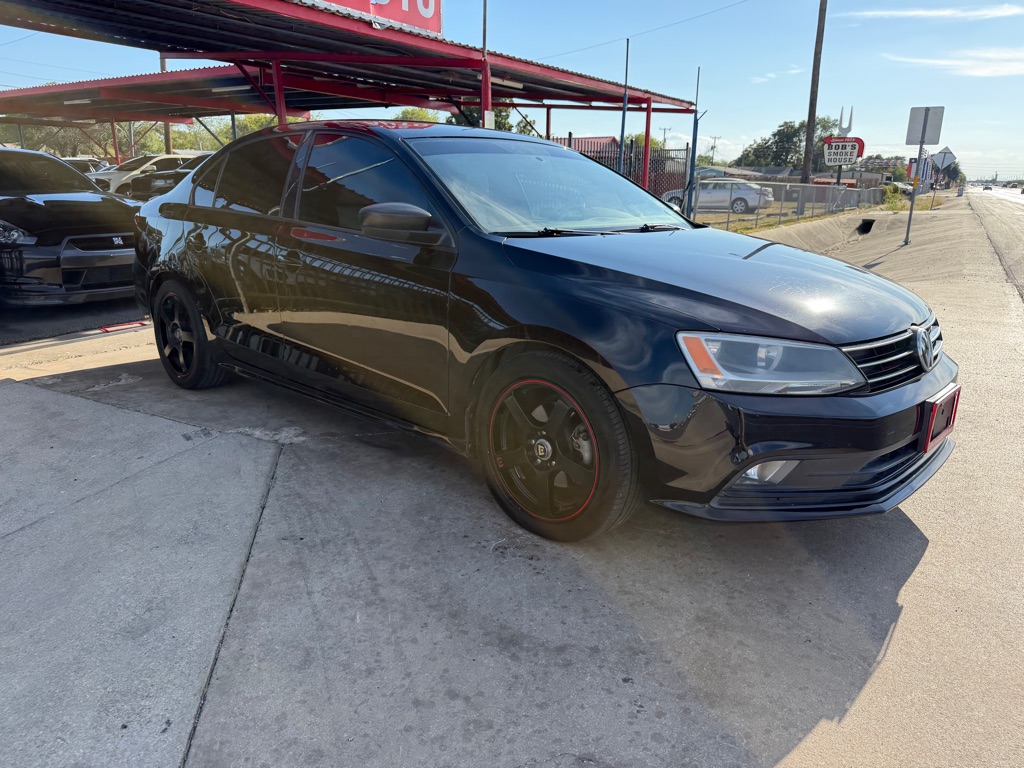 Photo 10 of this VOLKSWAGEN JETTA