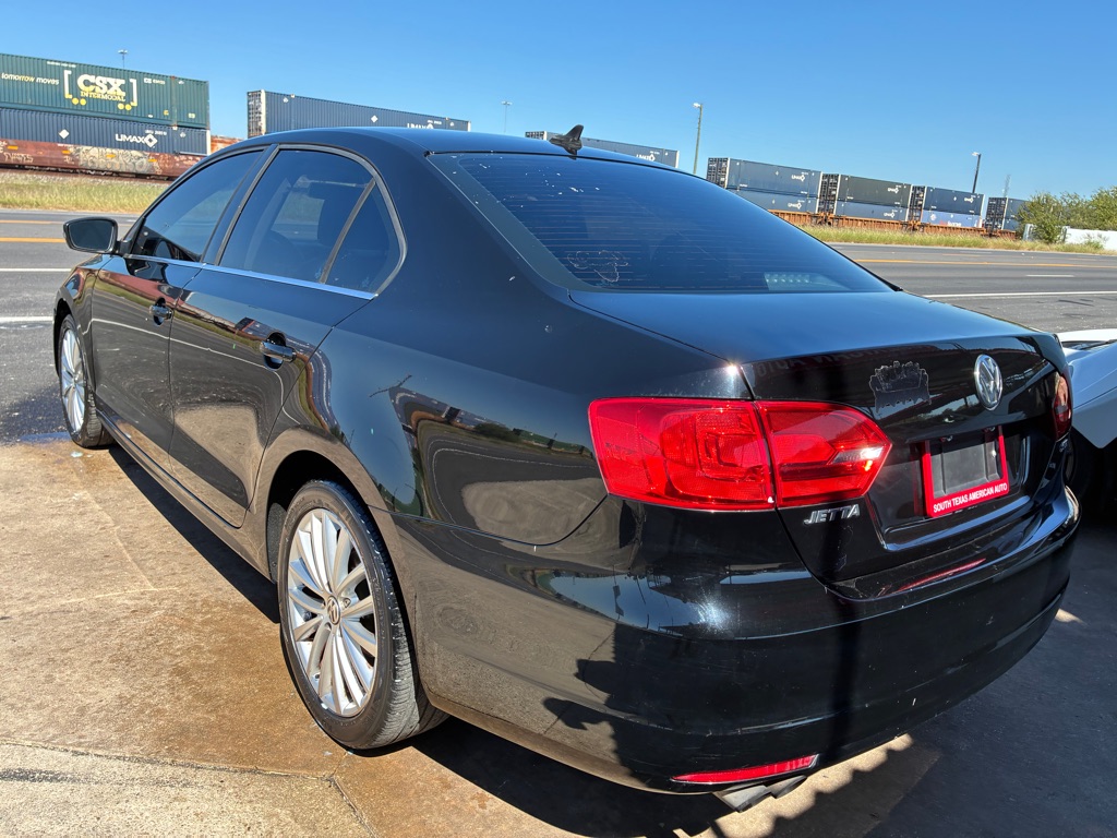 Photo 7 of this VOLKSWAGEN JETTA