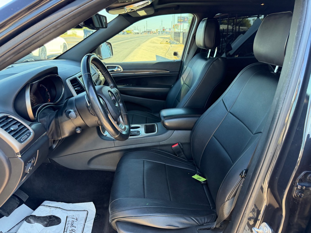 Photo 25 of this JEEP GRAND CHEROKEE