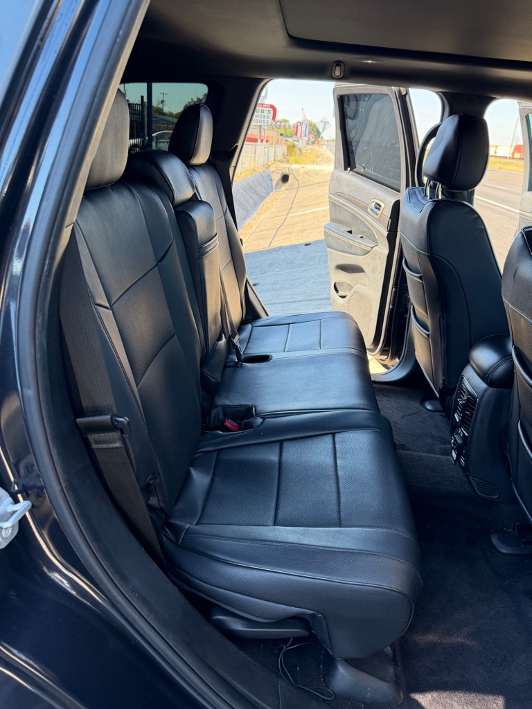 Photo 35 of this JEEP GRAND CHEROKEE