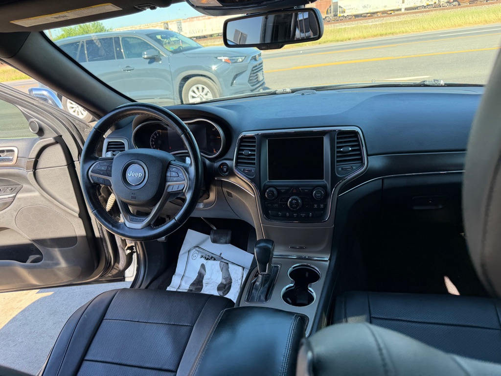 Photo 13 of this JEEP GRAND CHEROKEE