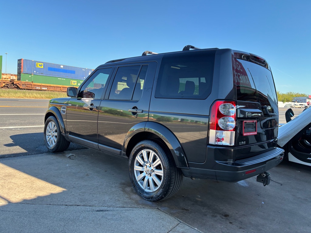 Photo 27 of this LAND ROVER LR4