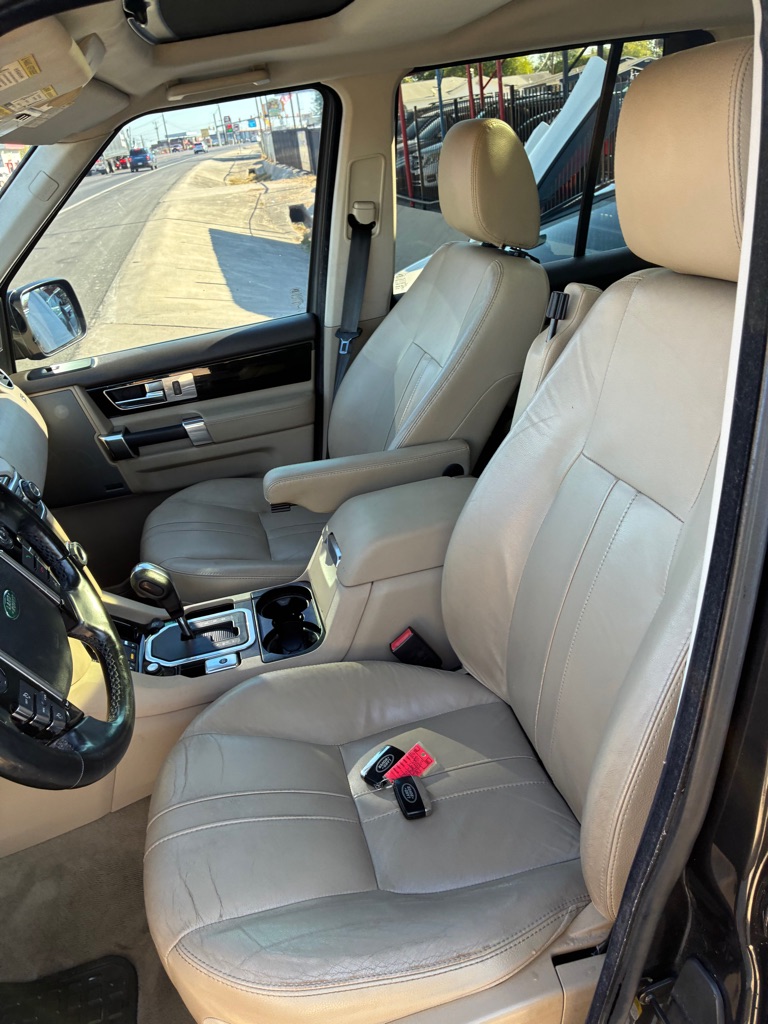 Photo 25 of this LAND ROVER LR4