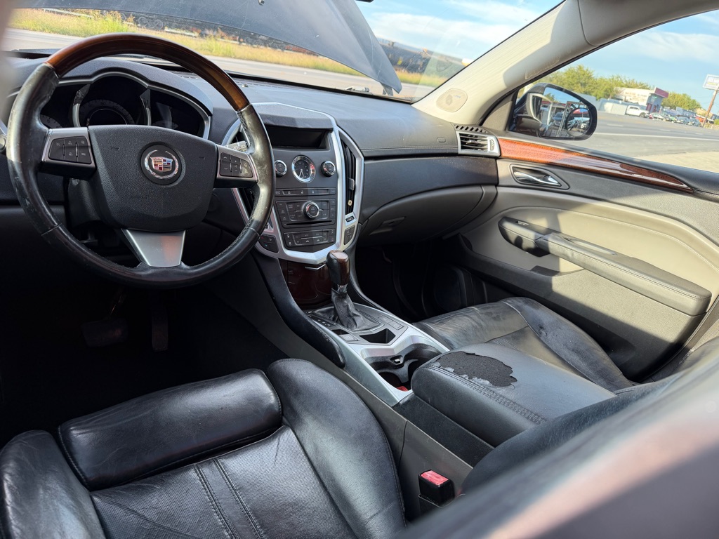 Photo 18 of this CADILLAC SRX