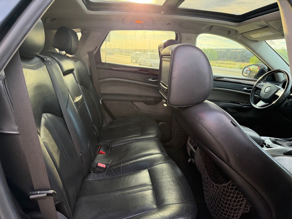 Photo 27 of this CADILLAC SRX