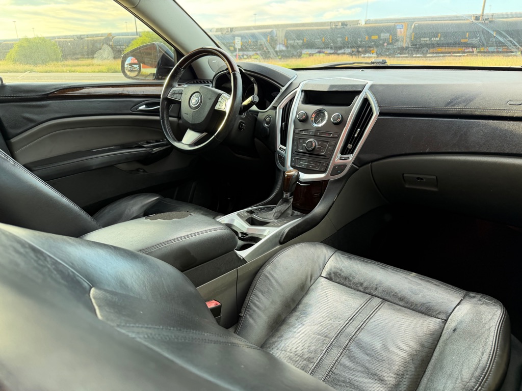 Photo 25 of this CADILLAC SRX