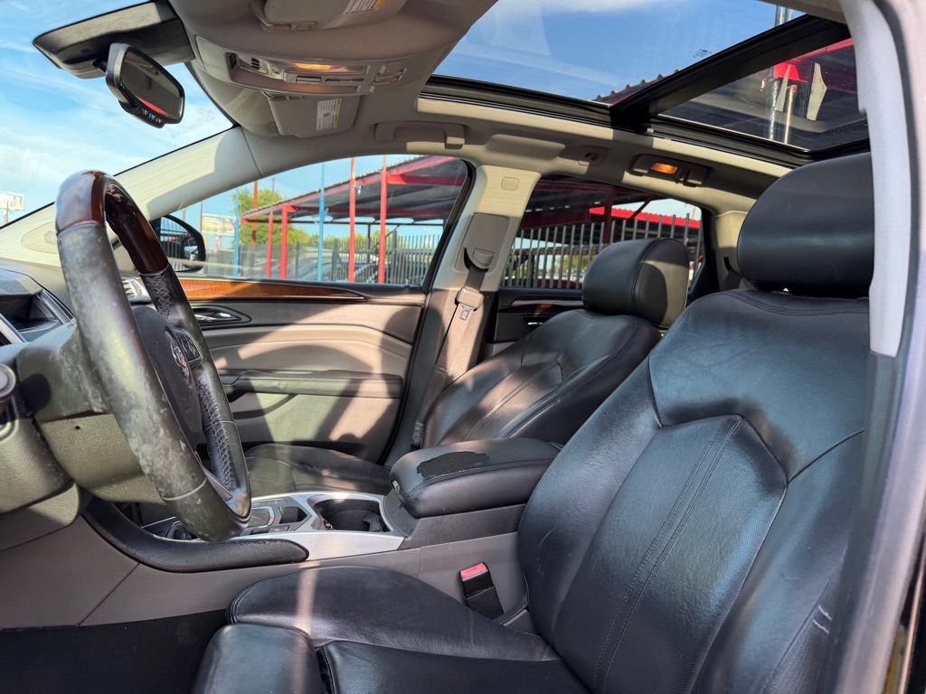 Photo 22 of this CADILLAC SRX