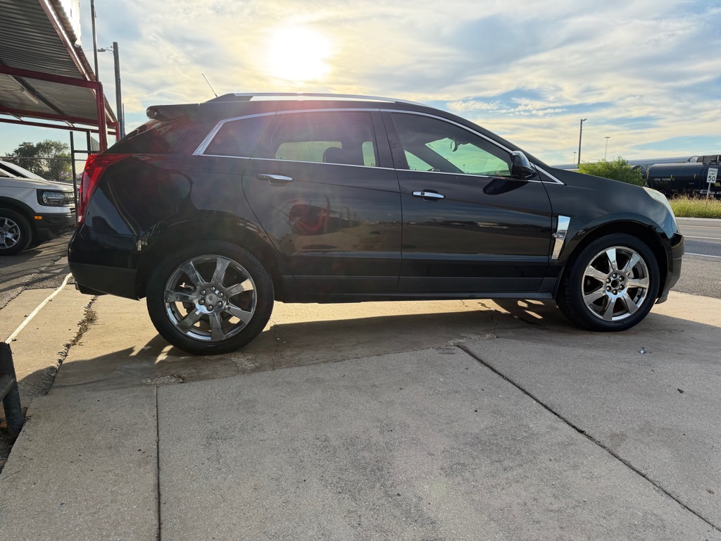 Photo 8 of this CADILLAC SRX