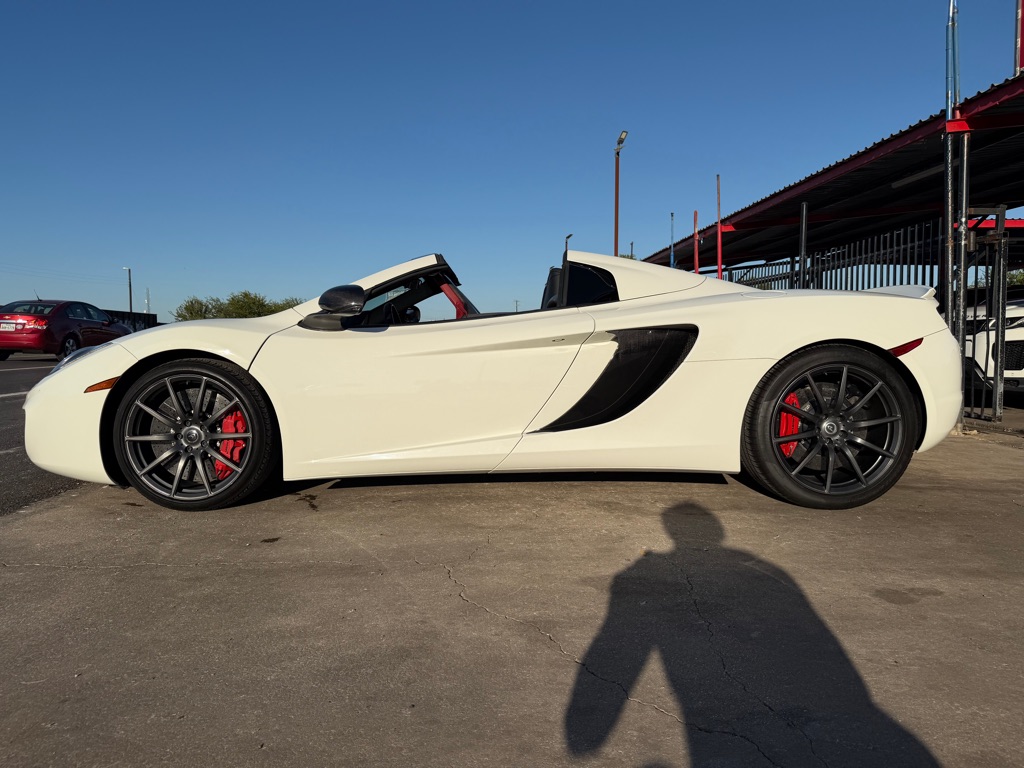 Photo 10 of this MCLAREN AUTOMOTIVE MP4-12C
