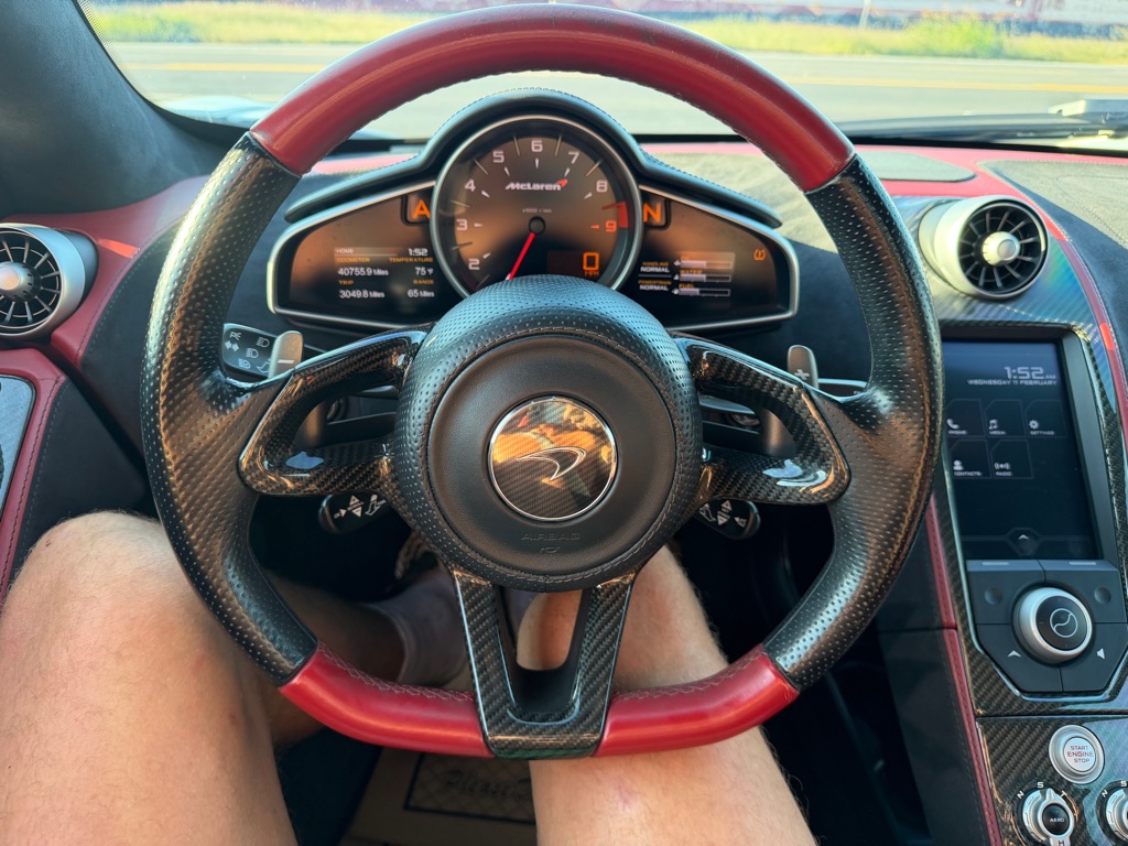 Photo 142 of this MCLAREN AUTOMOTIVE MP4-12C