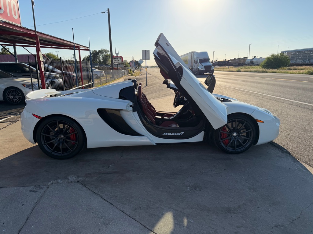 Photo 34 of this MCLAREN AUTOMOTIVE MP4-12C