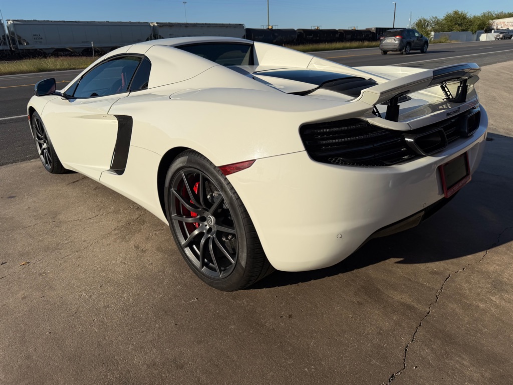 Photo 41 of this MCLAREN AUTOMOTIVE MP4-12C