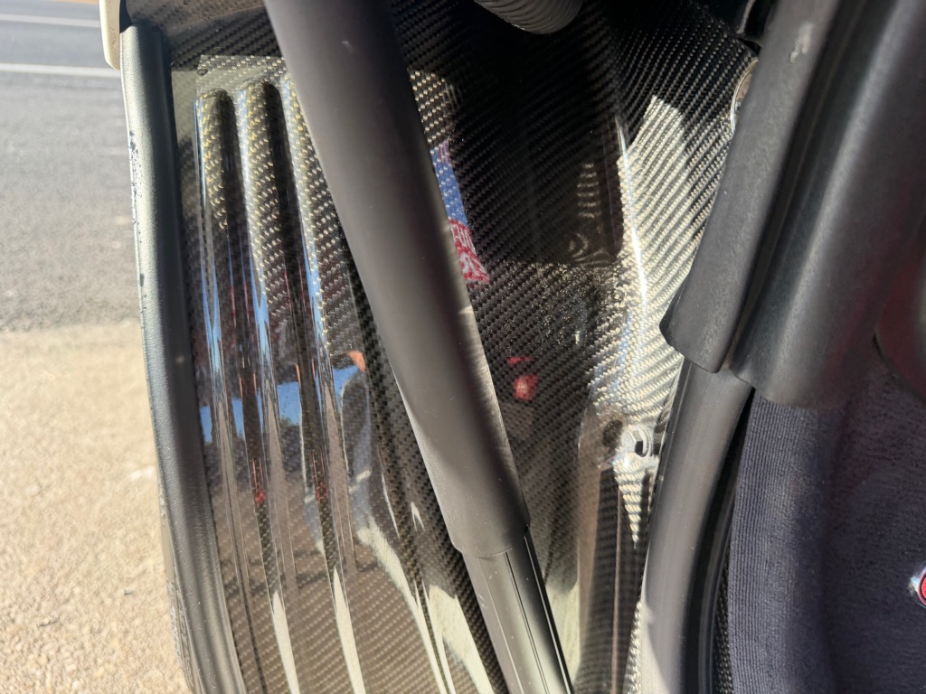 Photo 119 of this MCLAREN AUTOMOTIVE MP4-12C