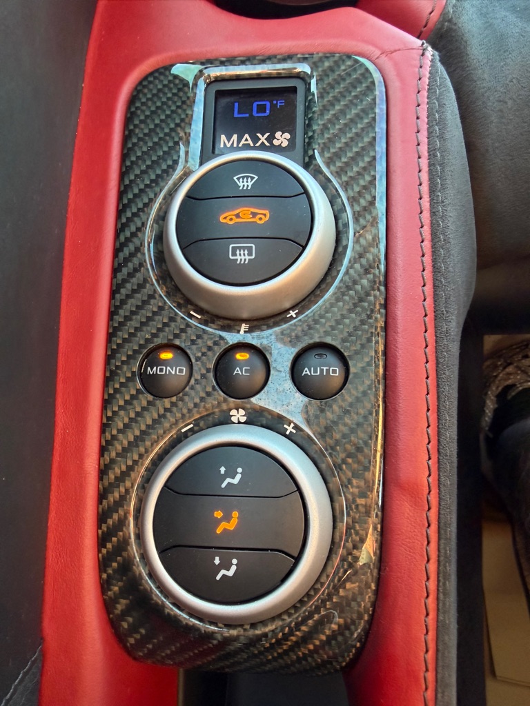Photo 136 of this MCLAREN AUTOMOTIVE MP4-12C