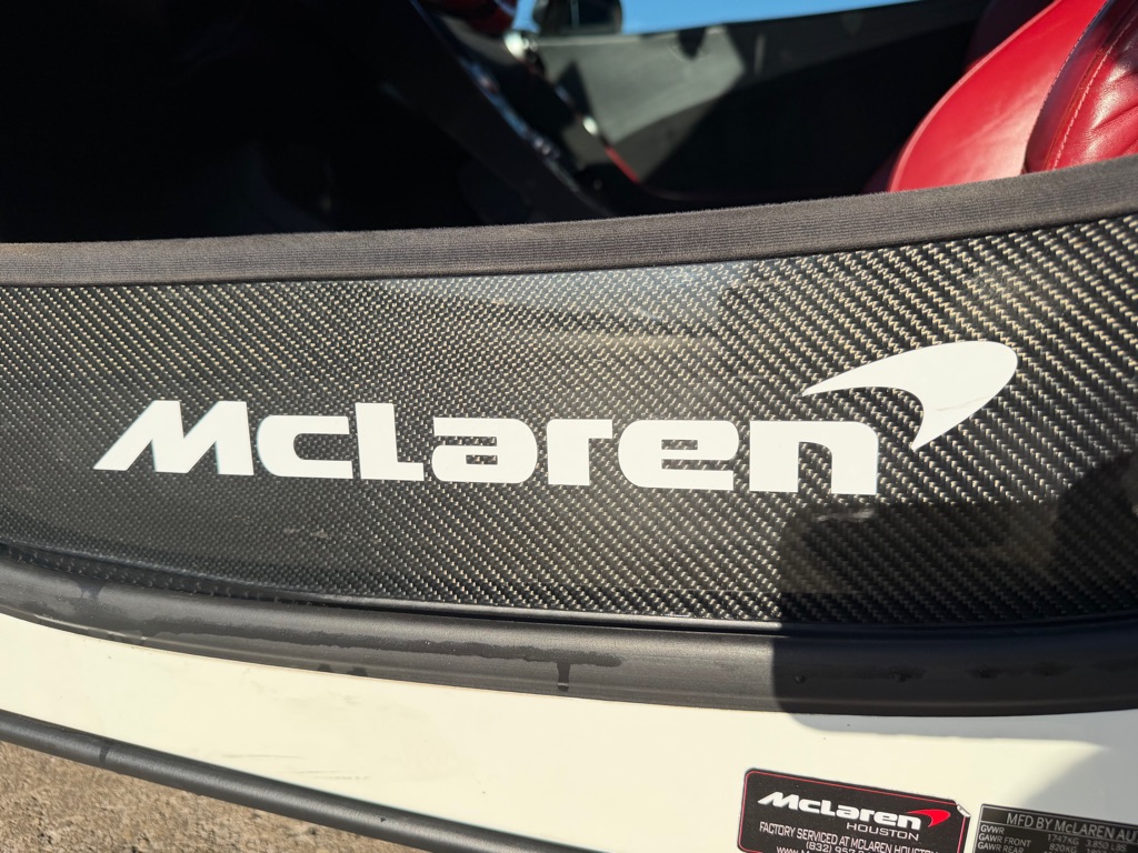 Photo 122 of this MCLAREN AUTOMOTIVE MP4-12C