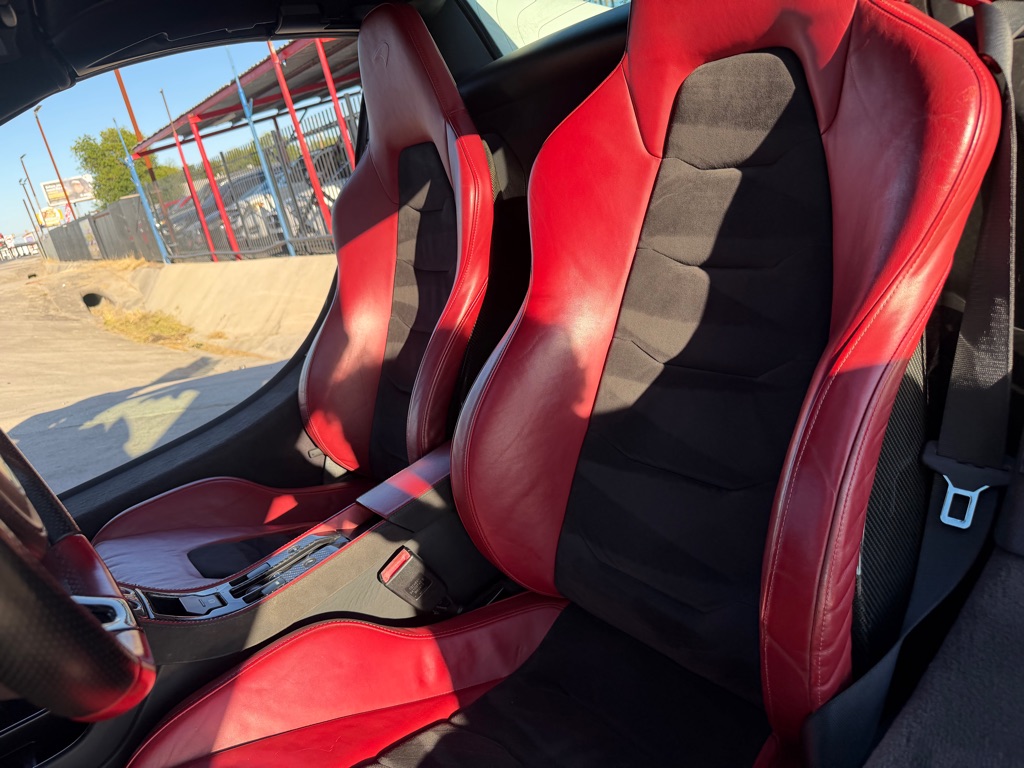 Photo 84 of this MCLAREN AUTOMOTIVE MP4-12C