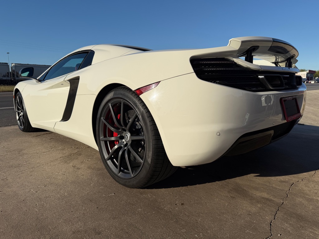 Photo 40 of this MCLAREN AUTOMOTIVE MP4-12C