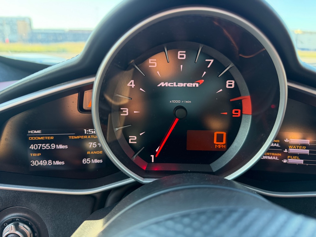 Photo 141 of this MCLAREN AUTOMOTIVE MP4-12C
